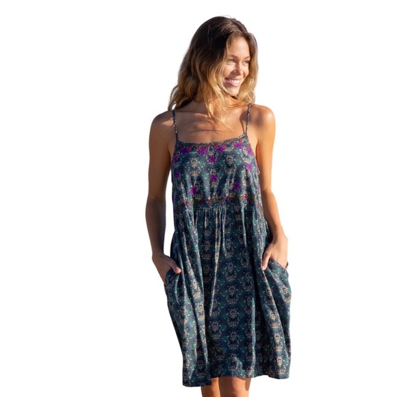 NATURAL LIFE Dresses & Skirts - Natural Life Blue Floral Embroidered Boho Mini Dress Womens Large Rayon Pockets